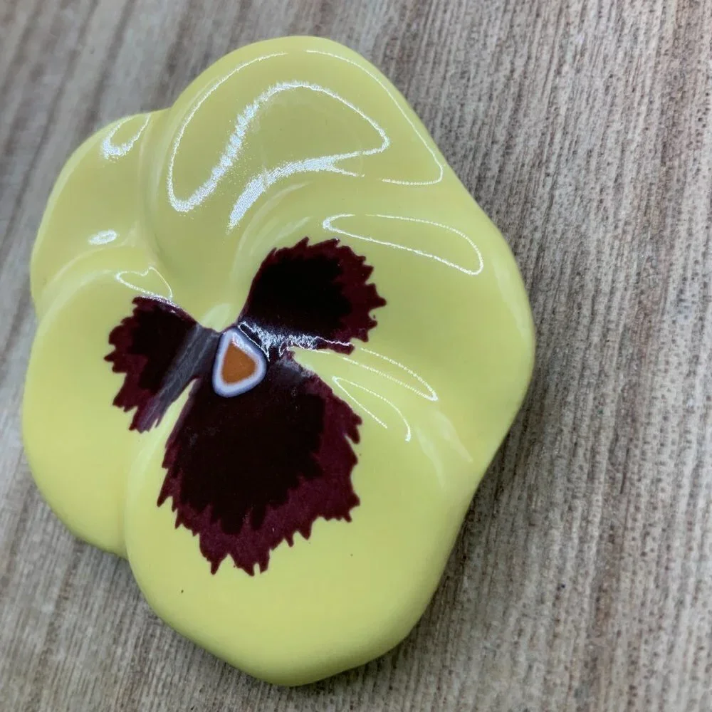 Avon Vintage 60' Ceramic Pansy Yellow Flower Brooch